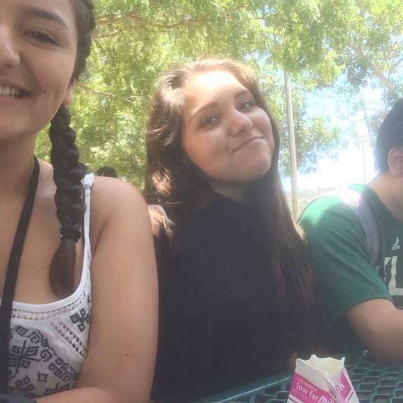 Meet your Posher, Gabriela - Picture 1 of 1